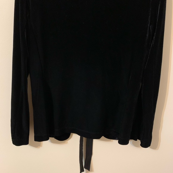 NOTATIONS Velvet Tie Front Top with an attached Velvet Cami, size Small - Picture 11 of 14
